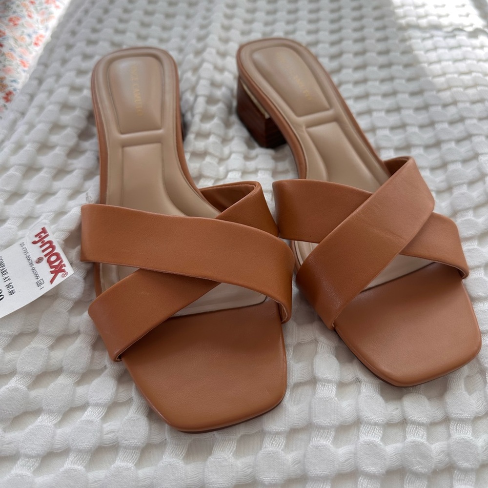 Vince Camuto VP-Jestela Leather Slide Sandals